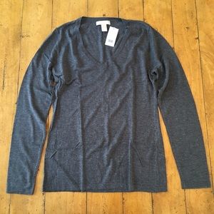 Banana Republic V-Neck NWT
